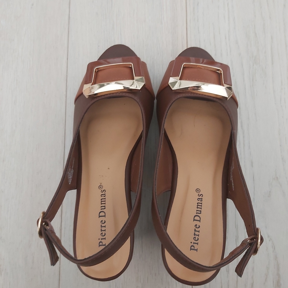 Wedge sandals